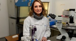 Dr. Mariarita Arenella, Senior Scientist and Virologist at Airmid Healthgroup, in the laboratory conducting infectious pathogen research.
